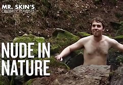 شخص ساده و معصوم سبزه كانالهاي سكسي Shizuku Morino تند و زننده بر روی یک خروس بزرگ بازی می کند