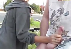 باندهای شبکه های سکسی تلگرام بانویی بلوز یورو در فضای باز.