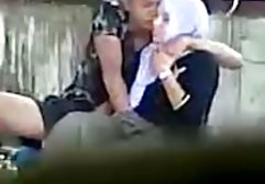 زن برهنه در ملاء عام