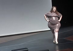 زن جوان کانال هایسکسی لعنتی و سیگار می کشد