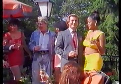 MILF ناتالیا در استخر فیلم های سکسی کانال تلگرام