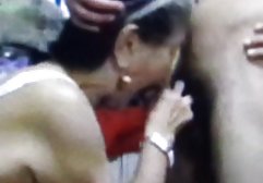 اسرار هویدا Cuckolds سیسی همسر خود را با گاو استخدام شده به اشتراک کانال جوک های سکسی می گذارد